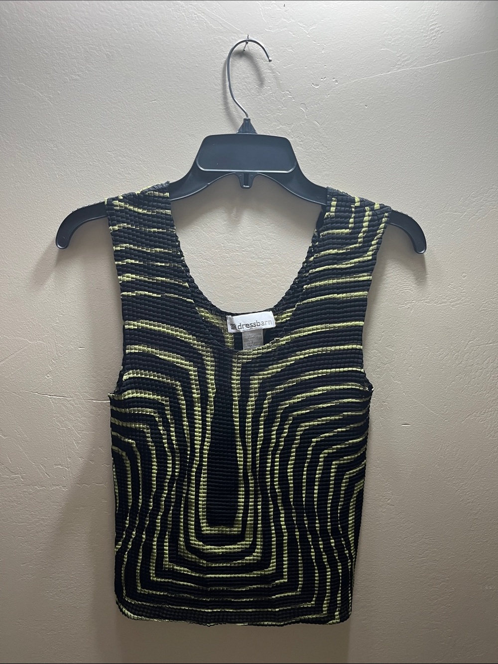 dressbarn Black and Lime Geometric Sleeveless Knit Top